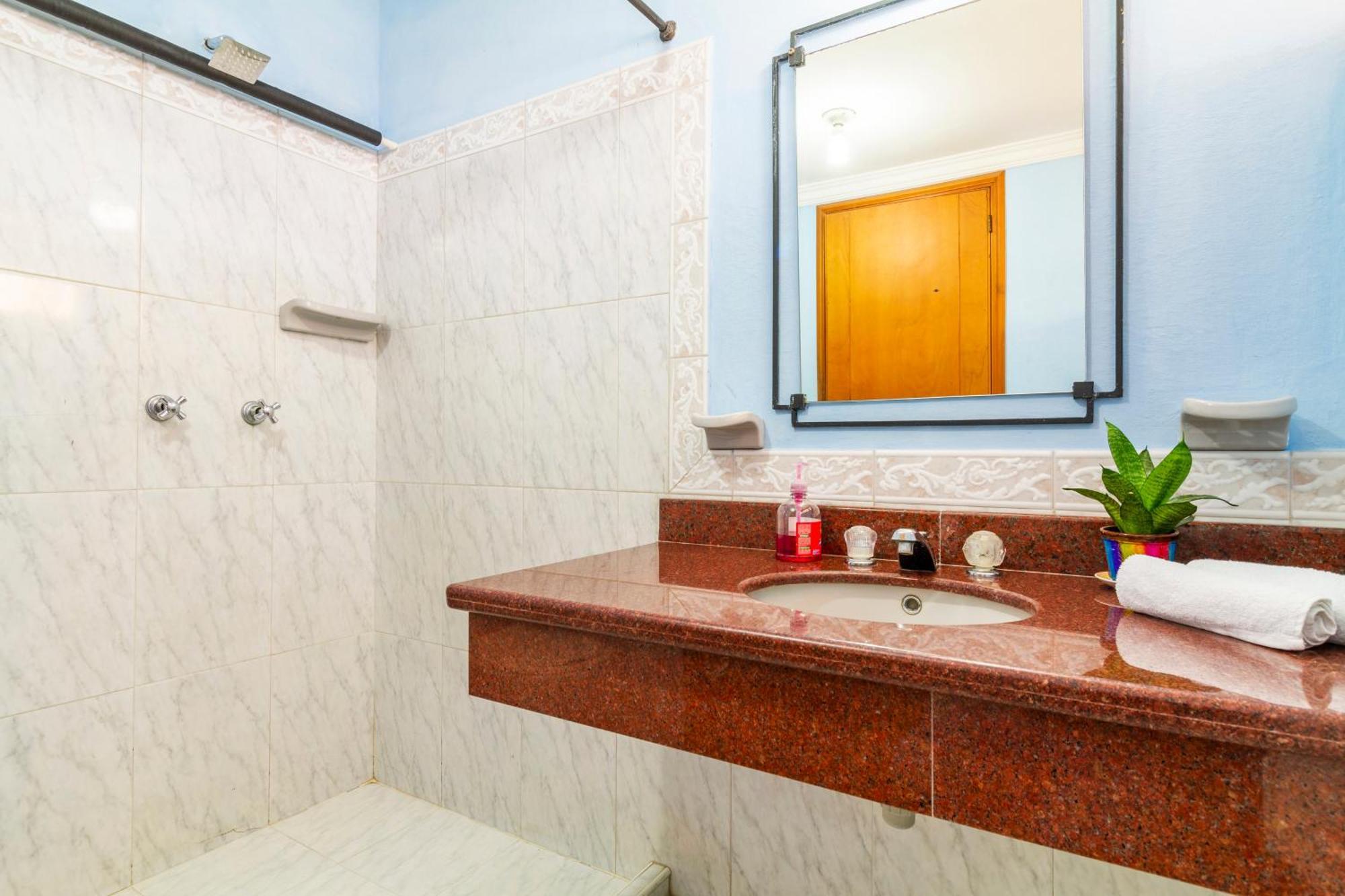 Hostal Cartagonova - Habitaciones Privadas Y Amplias Cerca A Zonas Turisticas Kartagena Zewnętrze zdjęcie