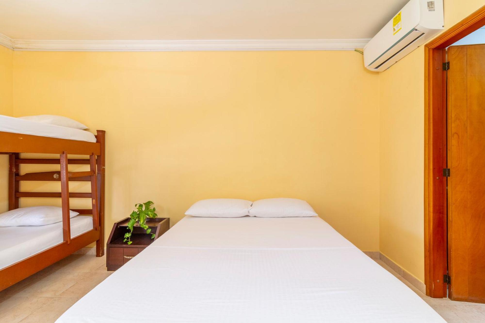 Hostal Cartagonova - Habitaciones Privadas Y Amplias Cerca A Zonas Turisticas Kartagena Zewnętrze zdjęcie