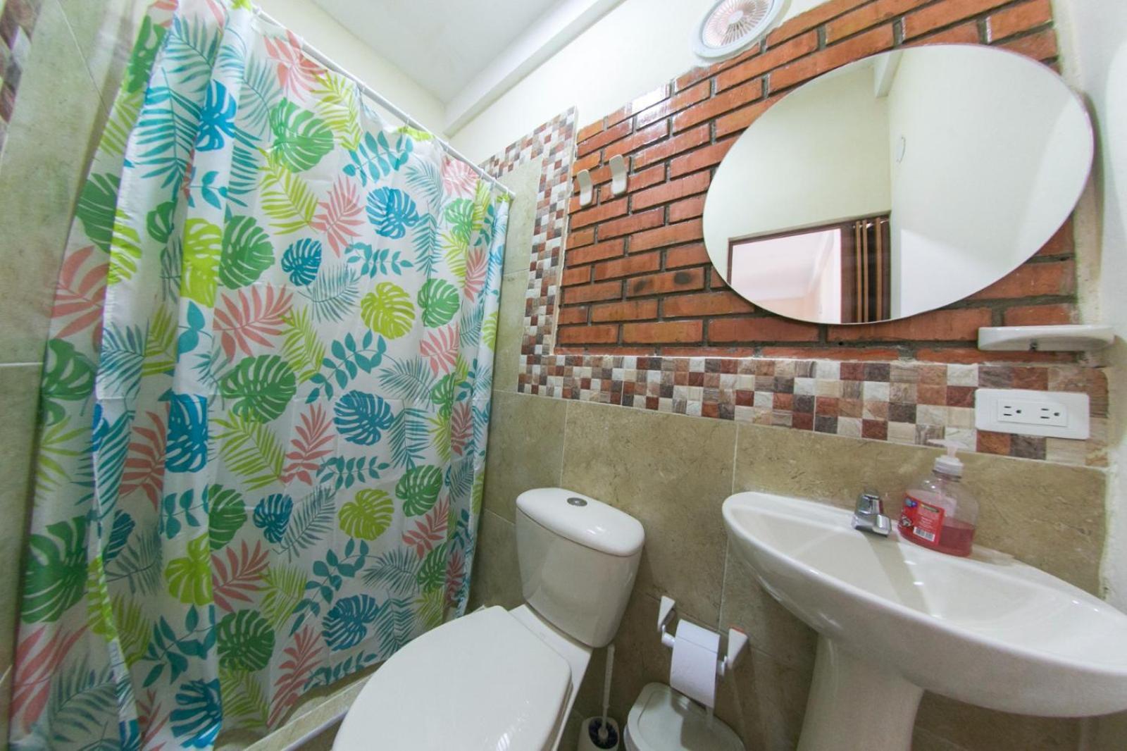 Hostal Cartagonova - Habitaciones Privadas Y Amplias Cerca A Zonas Turisticas Kartagena Pokój zdjęcie